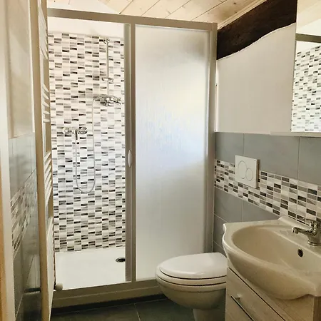 Duplex In Con Cortile Privato Апартаменти *